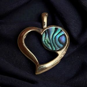 Ariki Paua abalone heart pendant